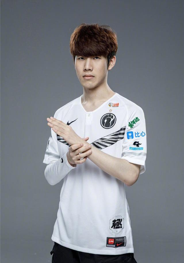 合凭借出色 合凭借出色