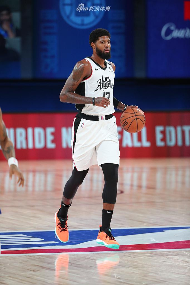 赖球迷支持 赖球迷支持